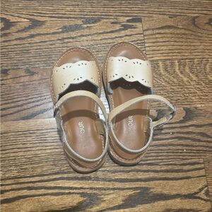 L'Amour Cream and Tan Kids Sandals